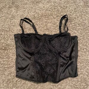 Chic Black Lace Bustier